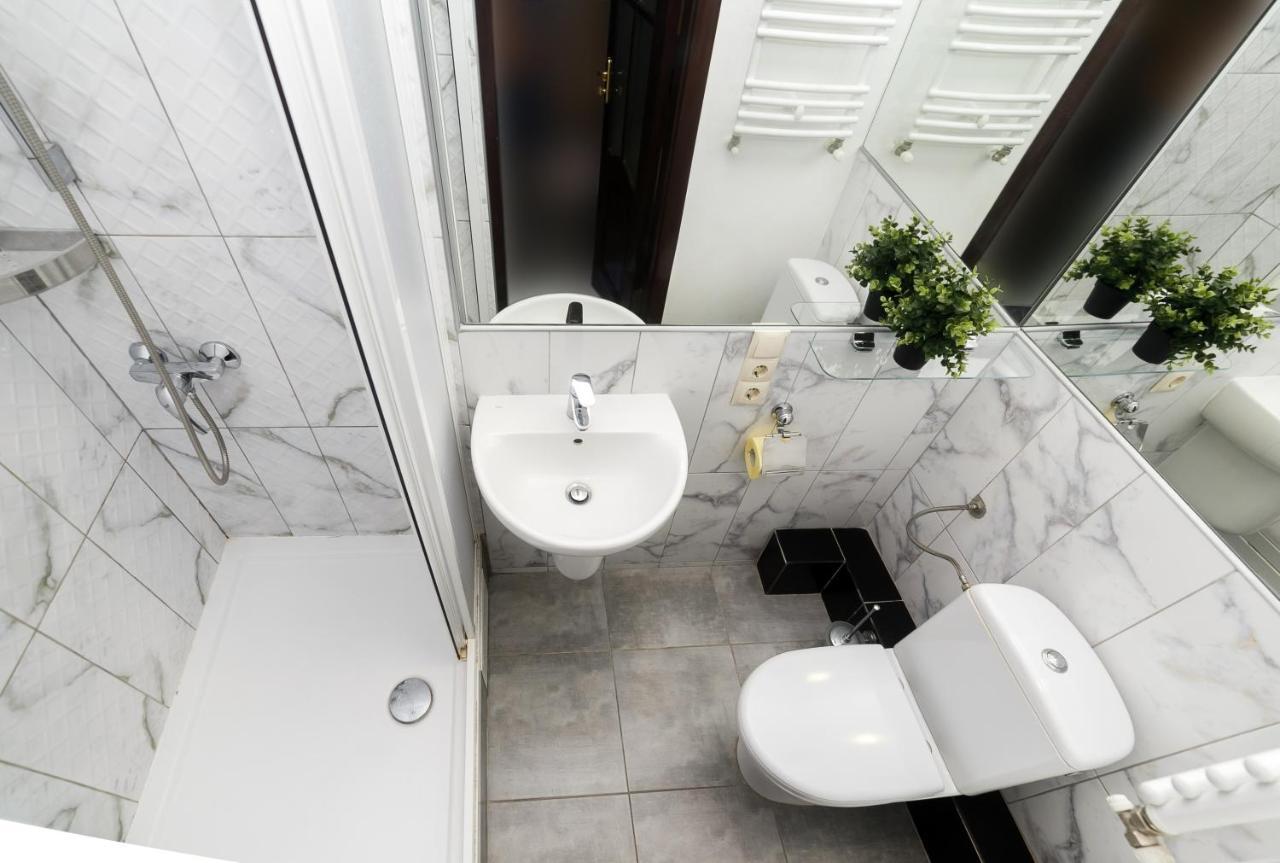 Main Square Apartment Good Stay In The City Center Lviv Exterior foto