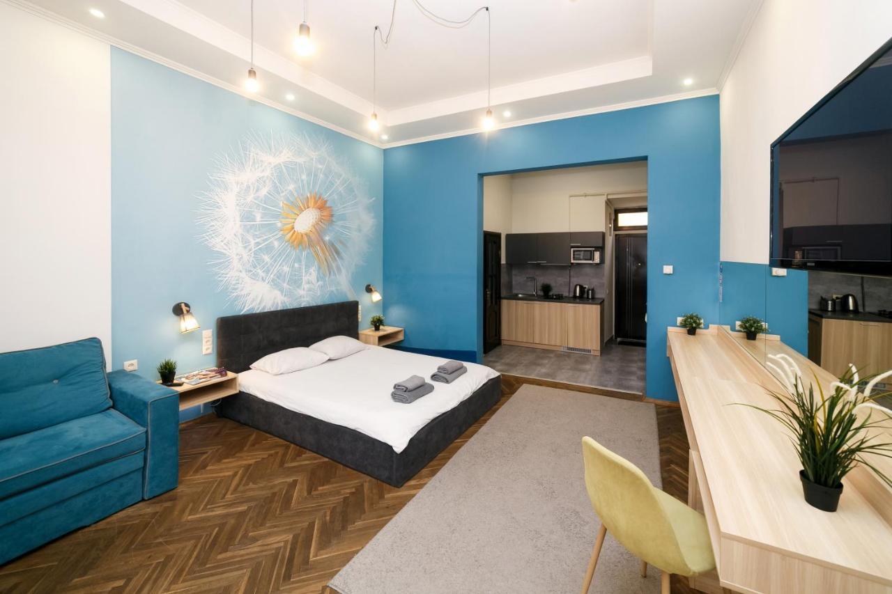 Main Square Apartment Good Stay In The City Center Lviv Exterior foto