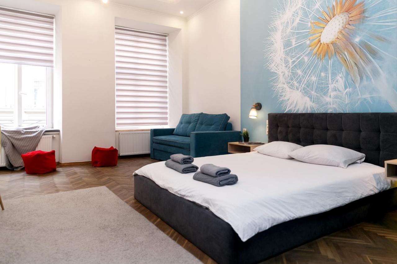 Main Square Apartment Good Stay In The City Center Lviv Exterior foto